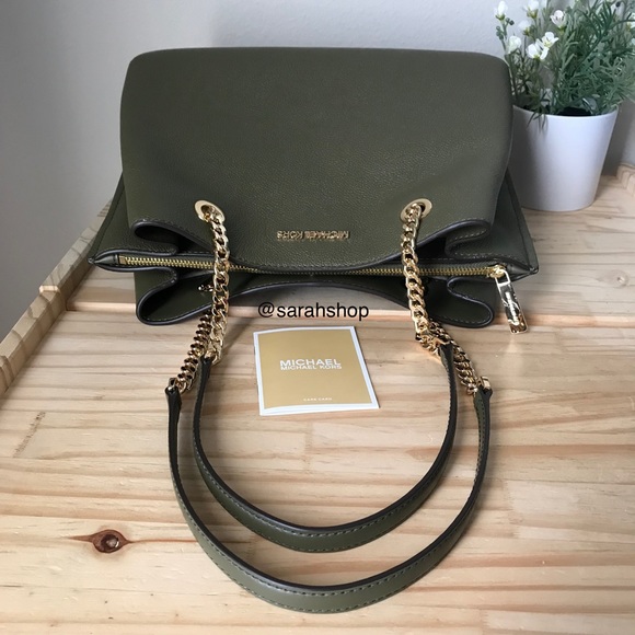 🌼Michael Kors Purse - Picture 5 of 11